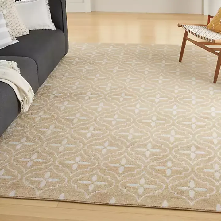 Beige & Ivory Quatrefoil Indoor/Outdoor Rug, 5x7