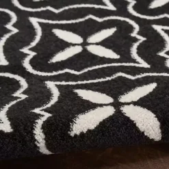 Black & Ivory Quatrefoil Indoor/Outdoor Runner