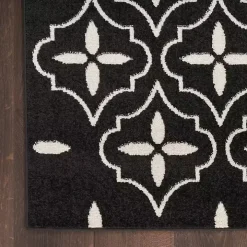 Black & Ivory Quatrefoil Indoor/Outdoor Runner
