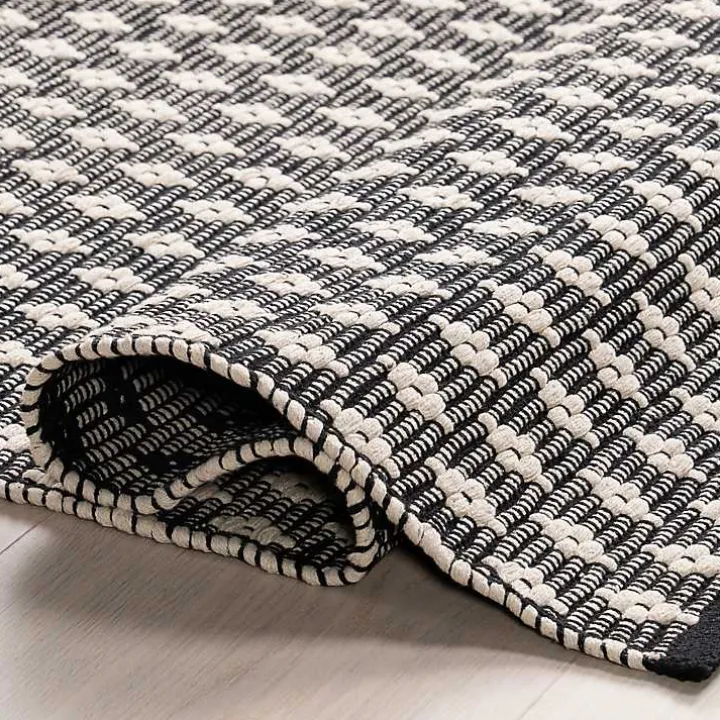Black and Ivory Dainty Diamond Area Rug, 5x8