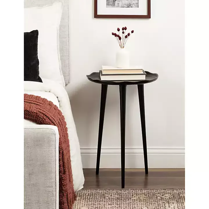 Black Metal Deckled Edge Round Side Table