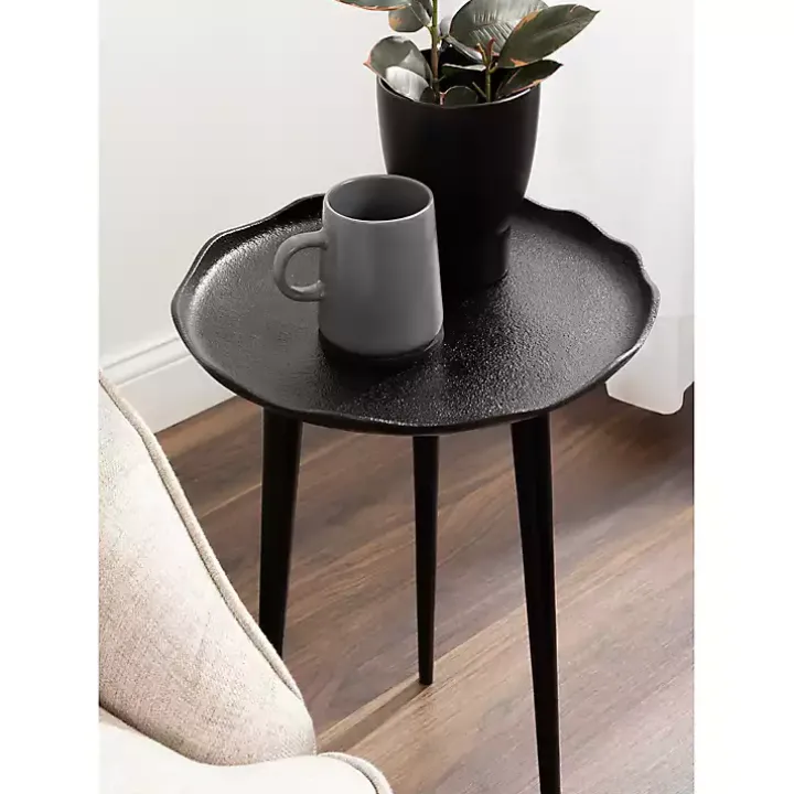 Black Metal Deckled Edge Round Side Table