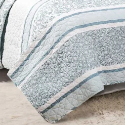 Blue Nisha Floral Full/Queen 3-pc. Quilt Set