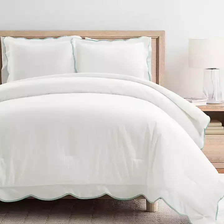 Blue Scalloped Edge 3-pc. Full/Queen Comforter Set