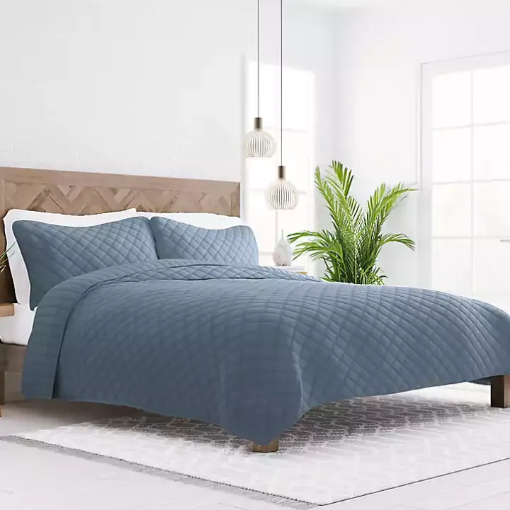 Blue Stitched Diamond 3-pc. Queen Quilt Set