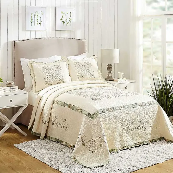 Cream Vintage Treasure King Bedspread