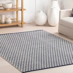 Dark Gray and Ivory Dainty Diamond Area Rug, 8x10