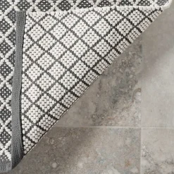 Gray & White Trellis Indoor/Outdoor Runner, 3x8