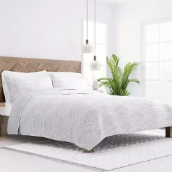 Gray Scalloped Reversible 3-pc. King Quilt Set