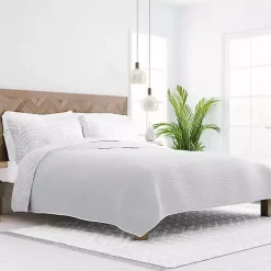 Gray Scalloped Reversible 3-pc. King Quilt Set