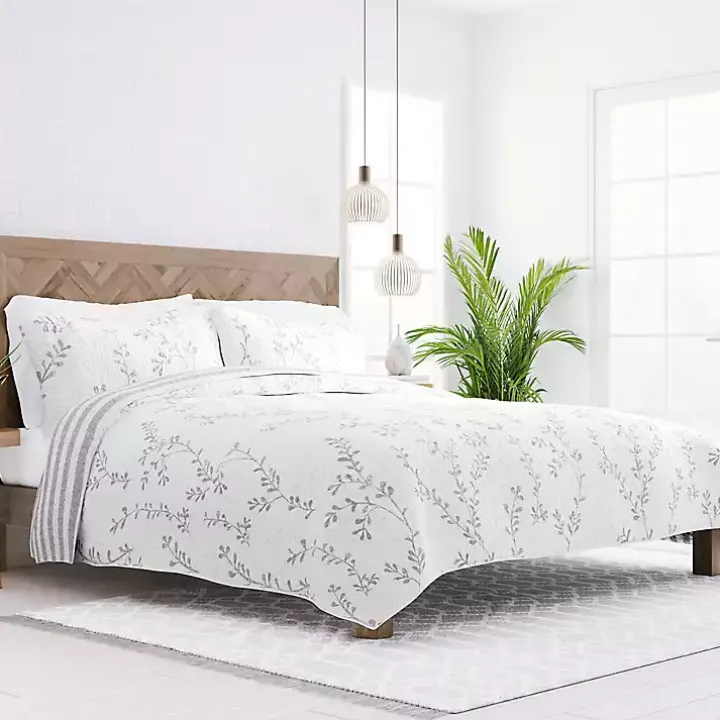 Gray Vines Reversible 3-pc. Queen Quilt Set