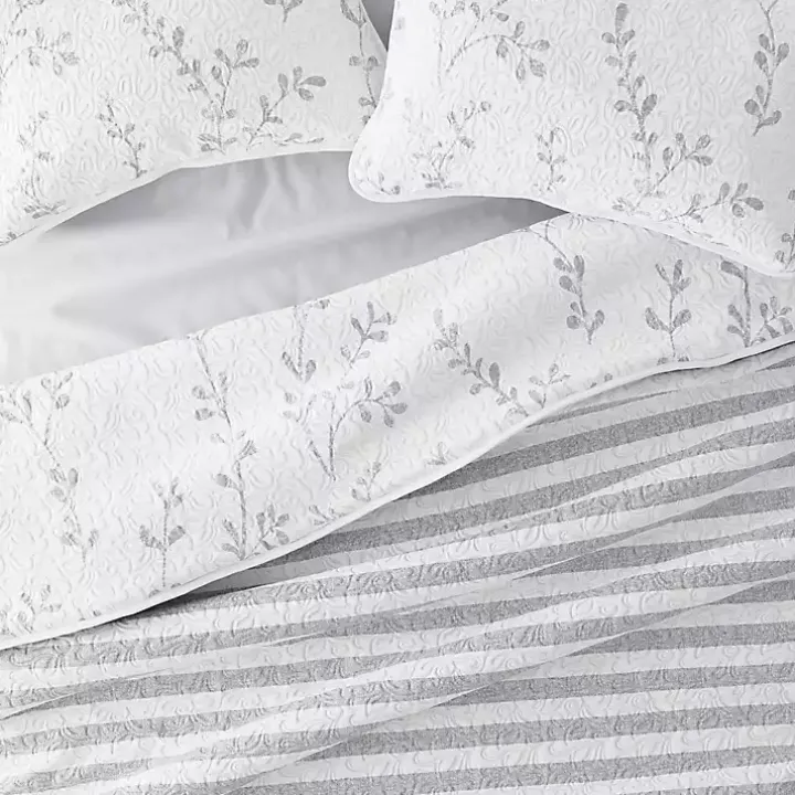 Gray Vines Reversible 3-pc. King Quilt Set