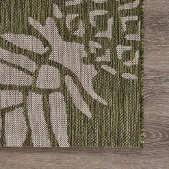 Green Pineapple Indoor/Outdoor Area Rug, 5x7