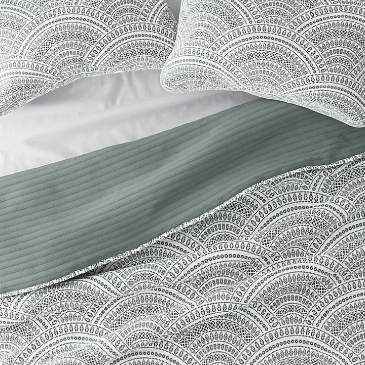 Green Scalloped Reversible 3-pc. Queen Quilt Set