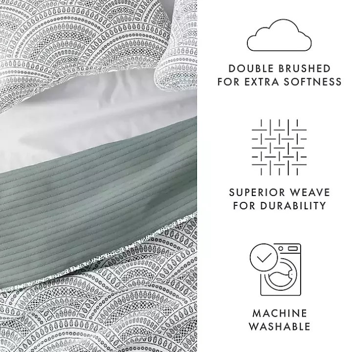 Green Scalloped Reversible 3-pc. Queen Quilt Set