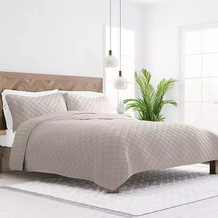 Latte Stitched Diamond 3-pc. King Quilt Set