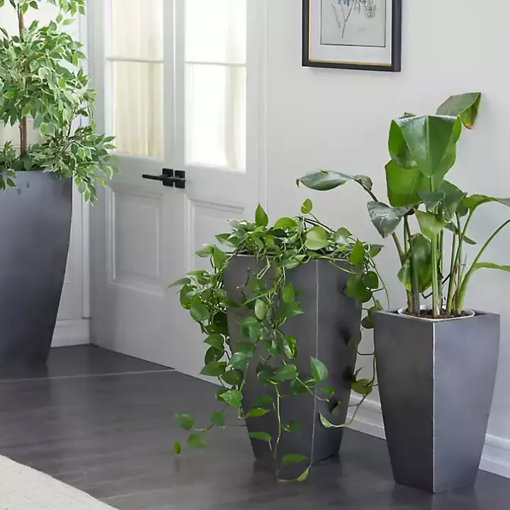 Light Gray Metal Round Tapered Planters, Set of 3