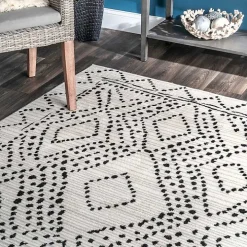 Millie Dotted Diamond Area Rug, 8x10