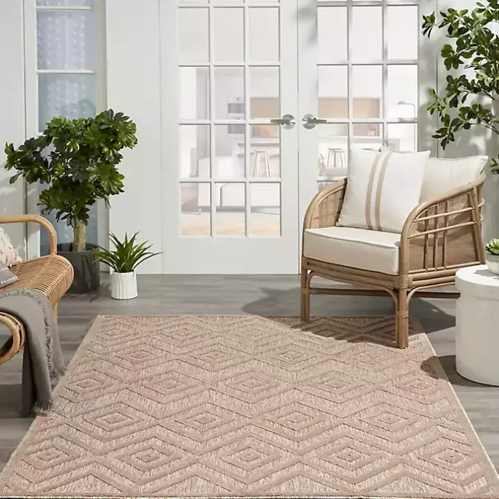 Natural Beige Diamond Indoor/Outdoor Area Rug, 5x7