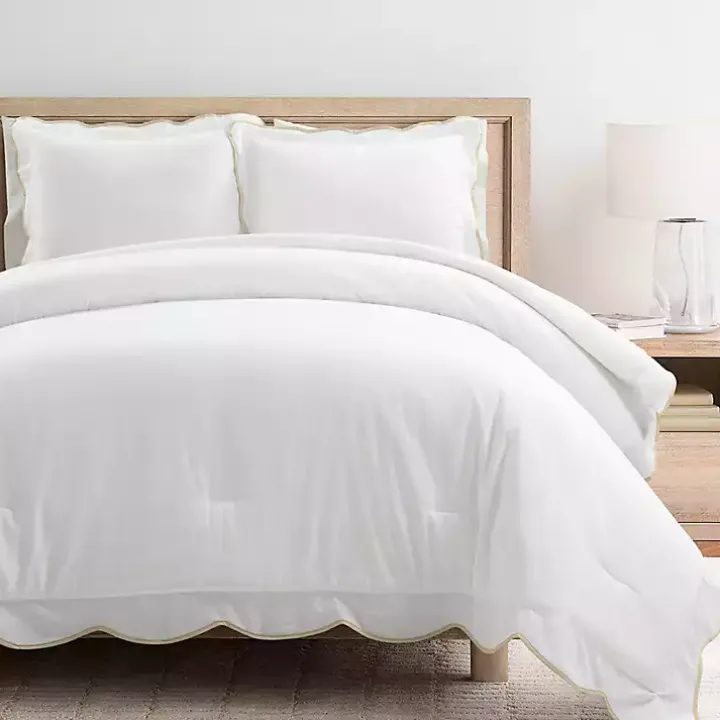 Tan Scalloped Edge 3-pc. Full/Queen Comforter Set