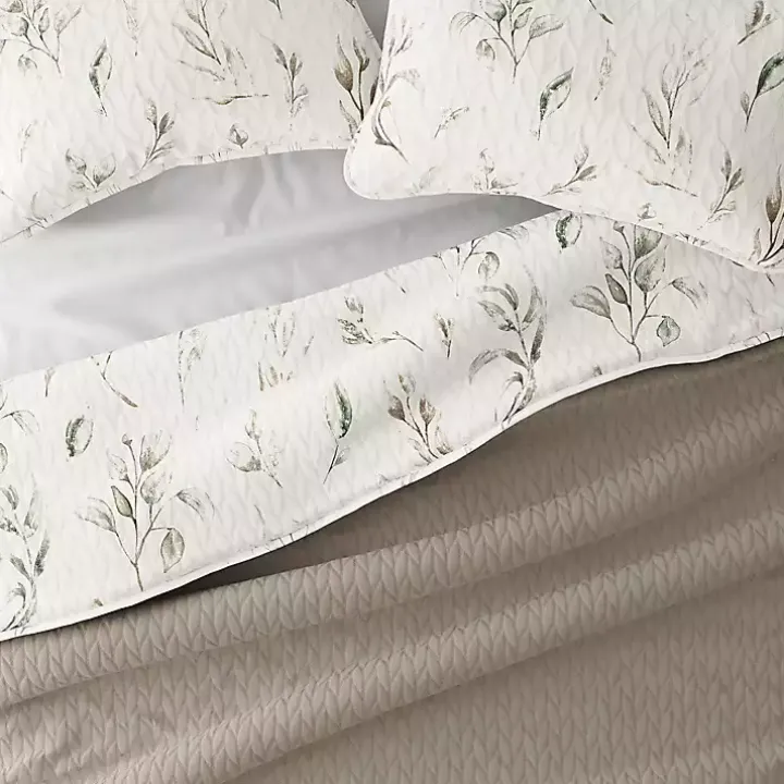 Watercolor Leaves Reversible 3-pc. Queen Quilt Set