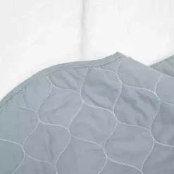 White and Blue Scallop 3-pc. King Quilt Set