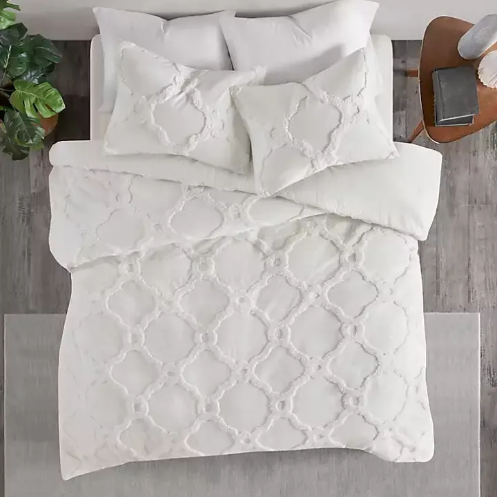 White Geometric California King 3-pc Comforter Set