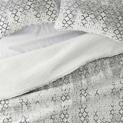 White Trellis Reversible 3-pc. Queen Quilt Set